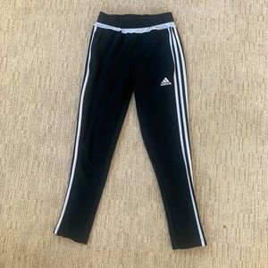 Teen Size M adidas climacool joggers - black Length: 34” Waist:12” Stretchy